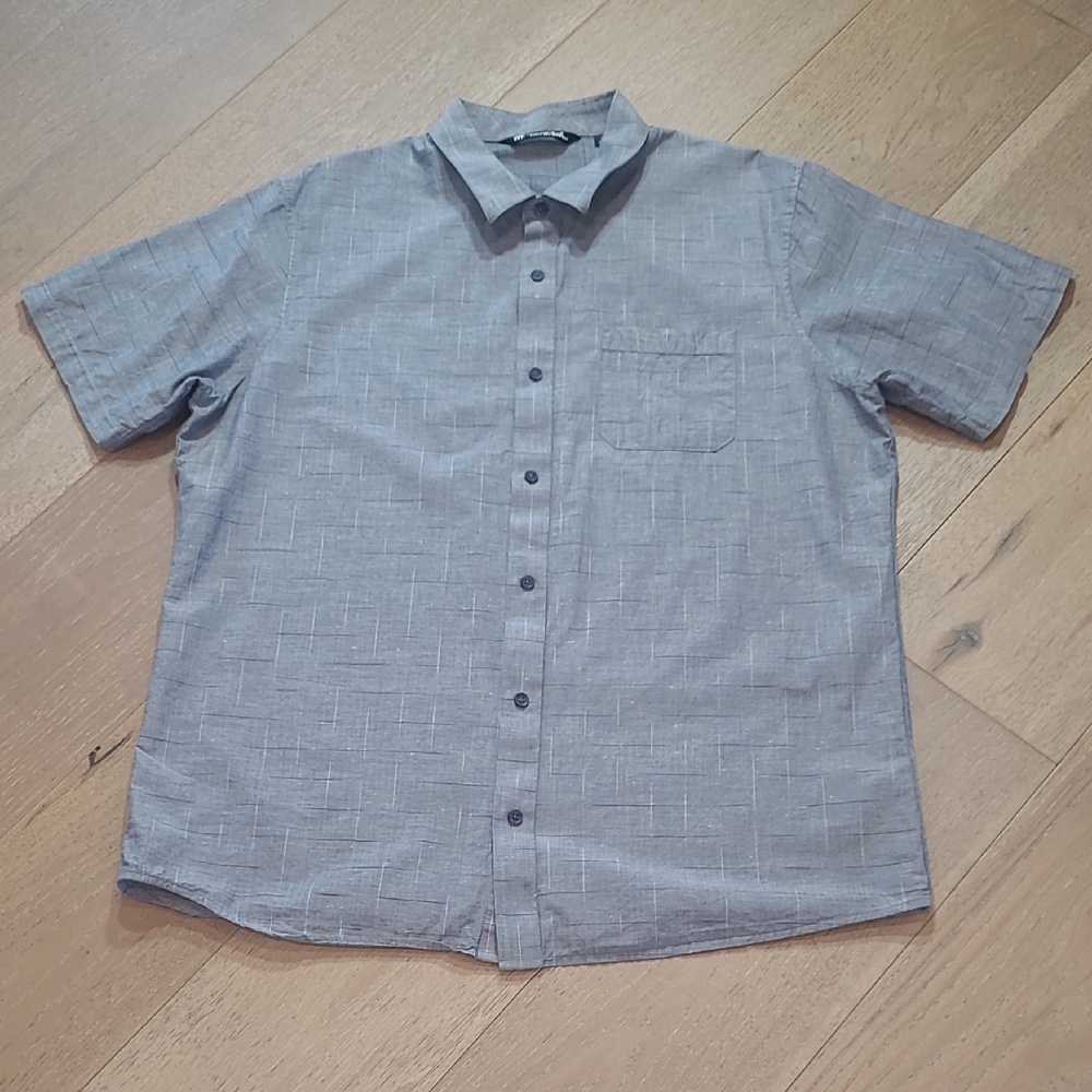 Travis Mathew Shirt Men's sz XL Blue/Grey Geometric Short Sleeve Button Up